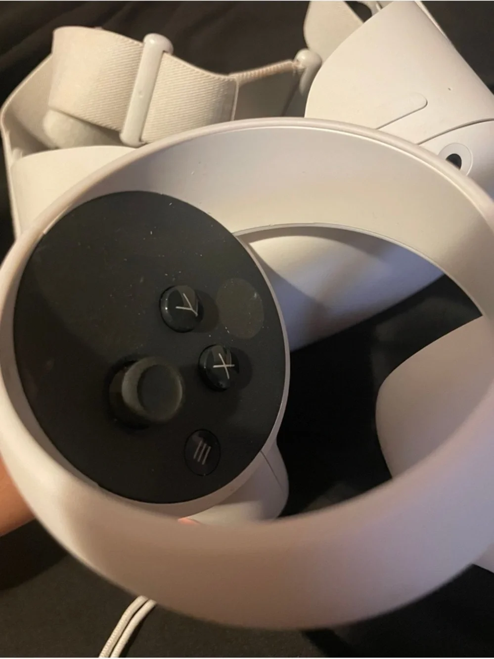 Quest 2 White VR Headset with Controllers